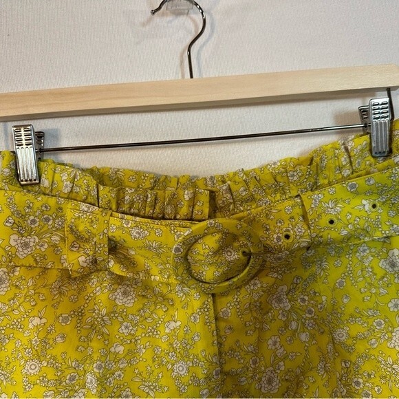 Reimagined J. Crew Liberty Flora Print Yellow Paperbag Shorts Size 2 - Picture 6 of 9